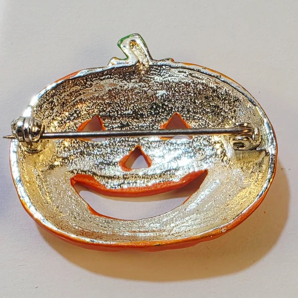 Vintage Metal Enamel Pumpkin Jack-O-Lantern Brooch Pin & Post Earrings